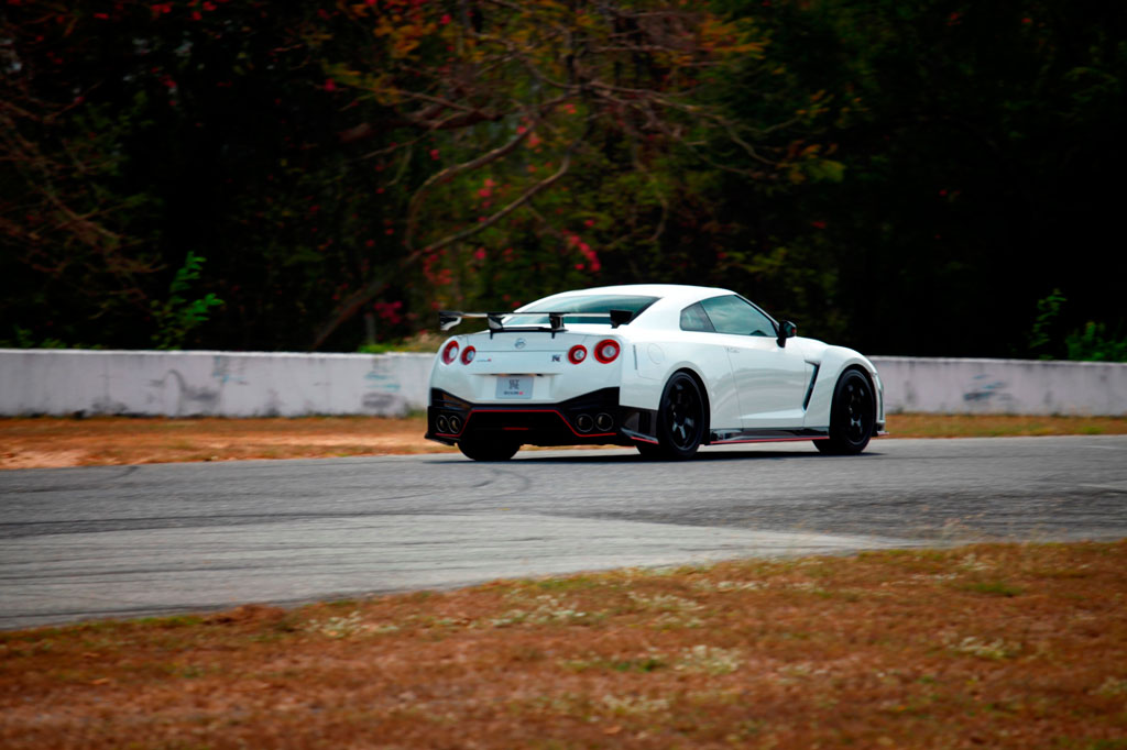 GTR_NISMO22